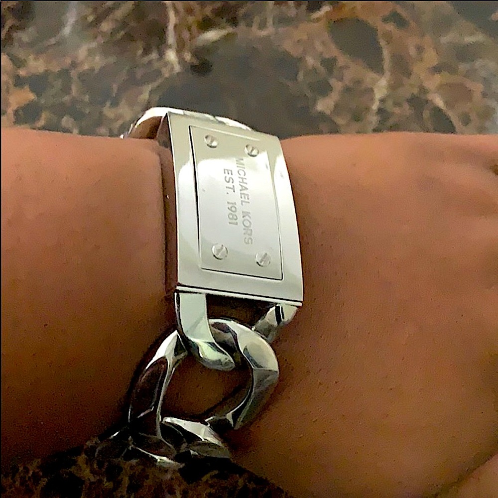 Micheal Kors Silver Link bracelet